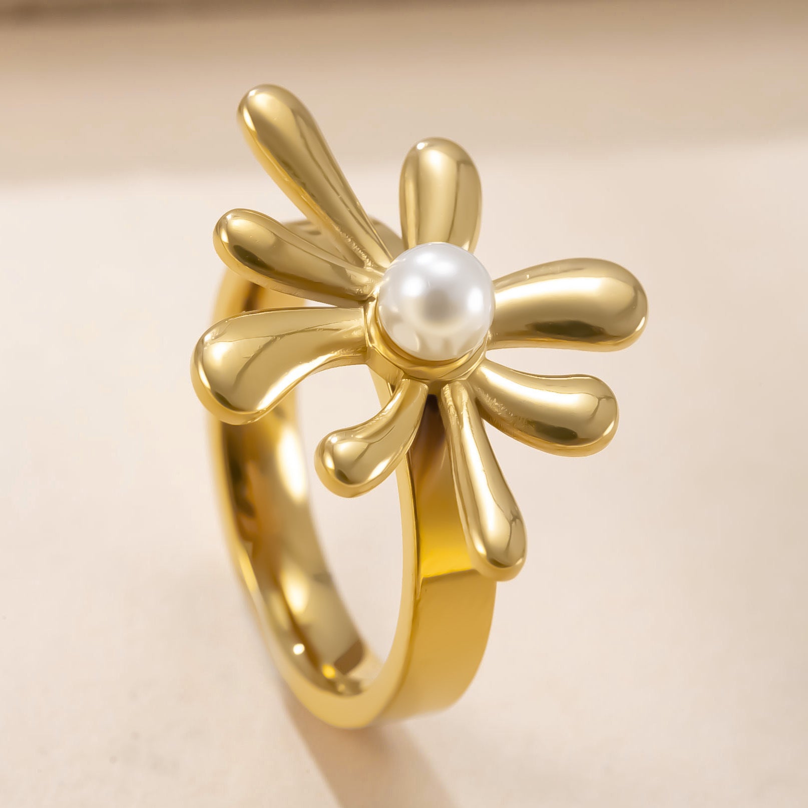 Flower-inlaid Pearl Stainless Steel Ring For Women