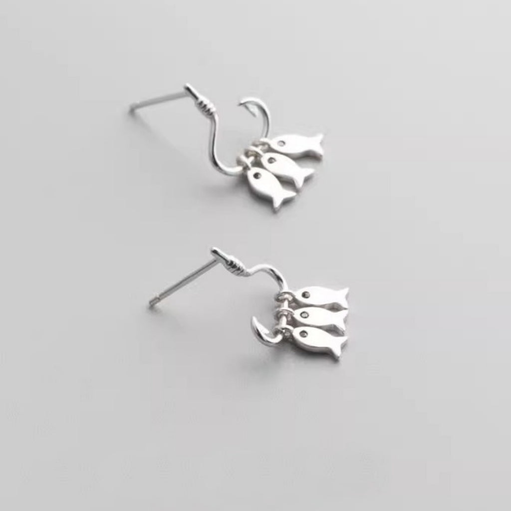 Minimalist Fish Earring For Women High-end Versatile And Willing To Take The Bait