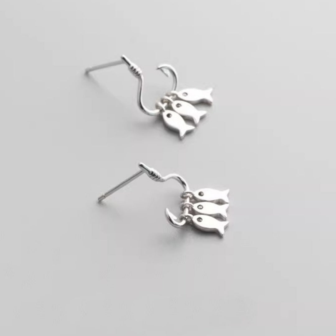 Minimalist Fish Earring For Women High-end Versatile And Willing To Take The Bait