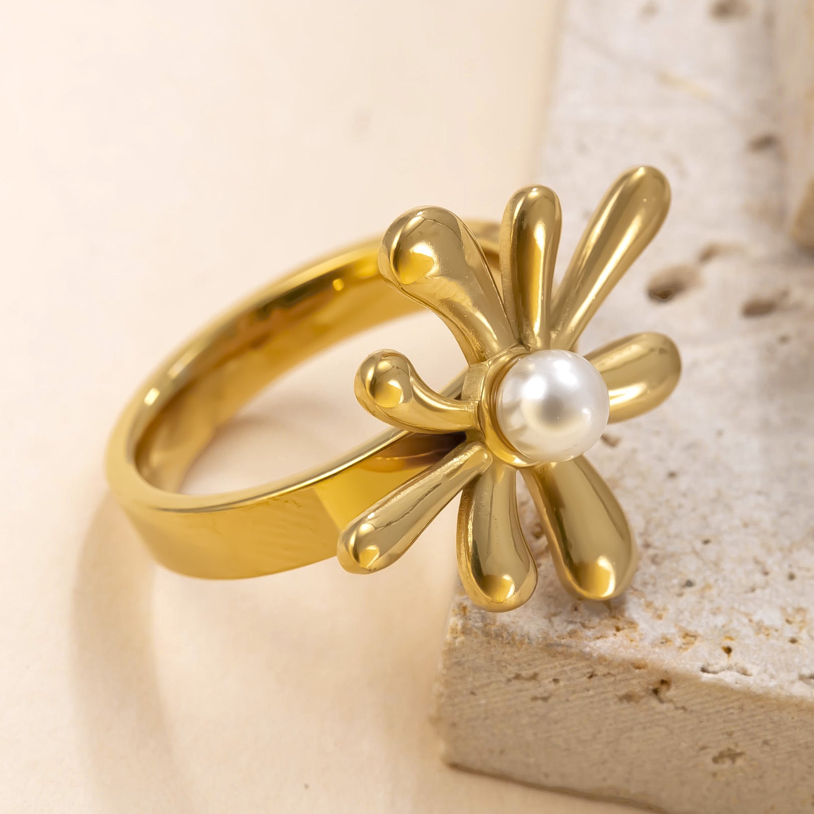 Flower-inlaid Pearl Stainless Steel Ring For Women