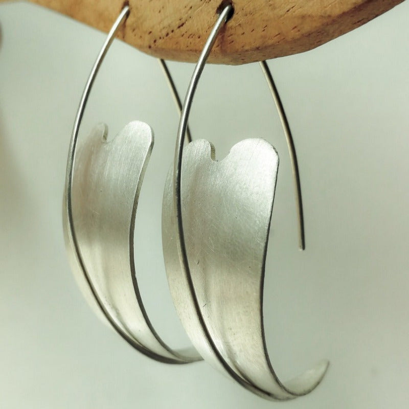 Retro Minimalist Silver Heart-Shaped Hook Party Statement Earrings