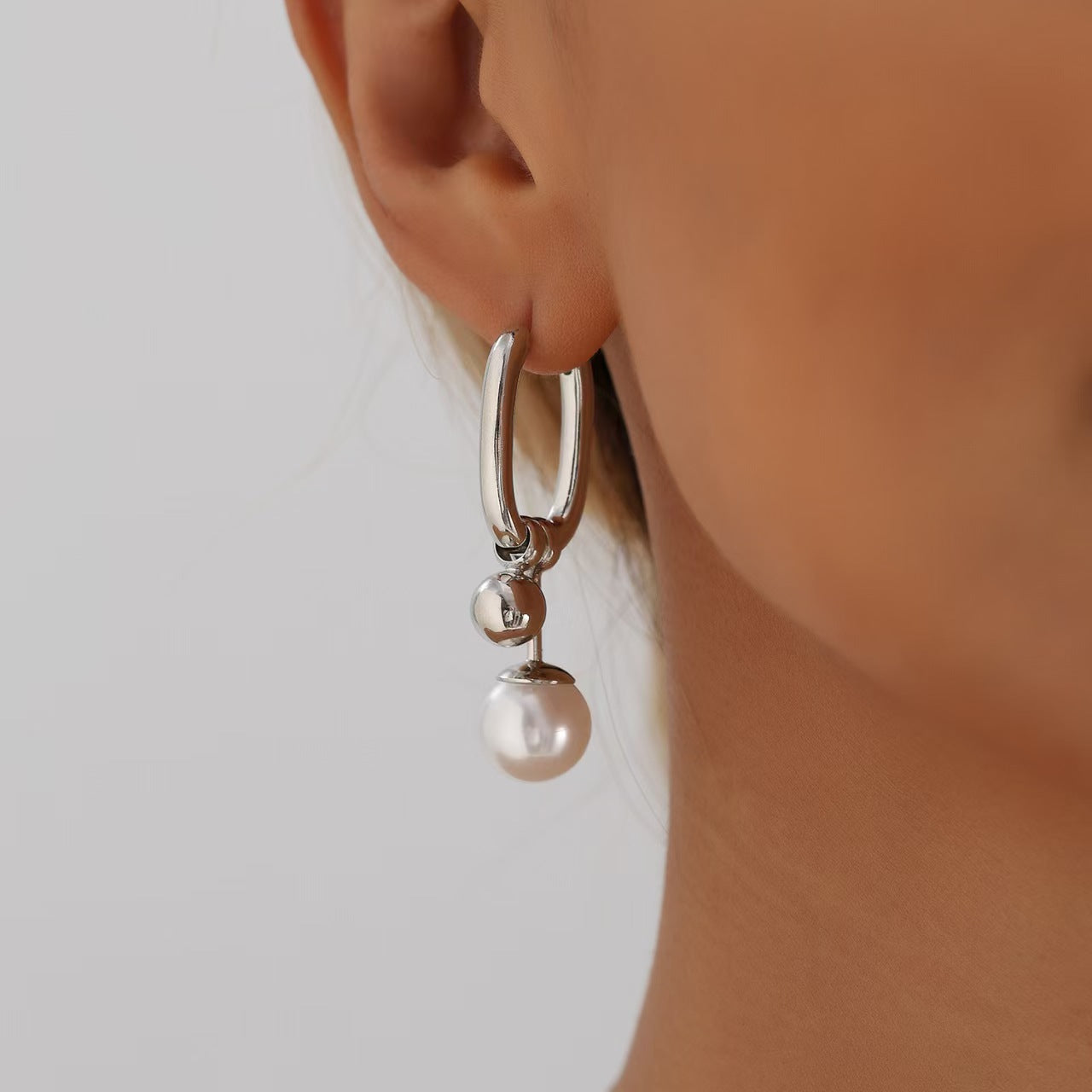 Niche-design Earrings That Are Versatile And Easy To Pair With Any Outfit