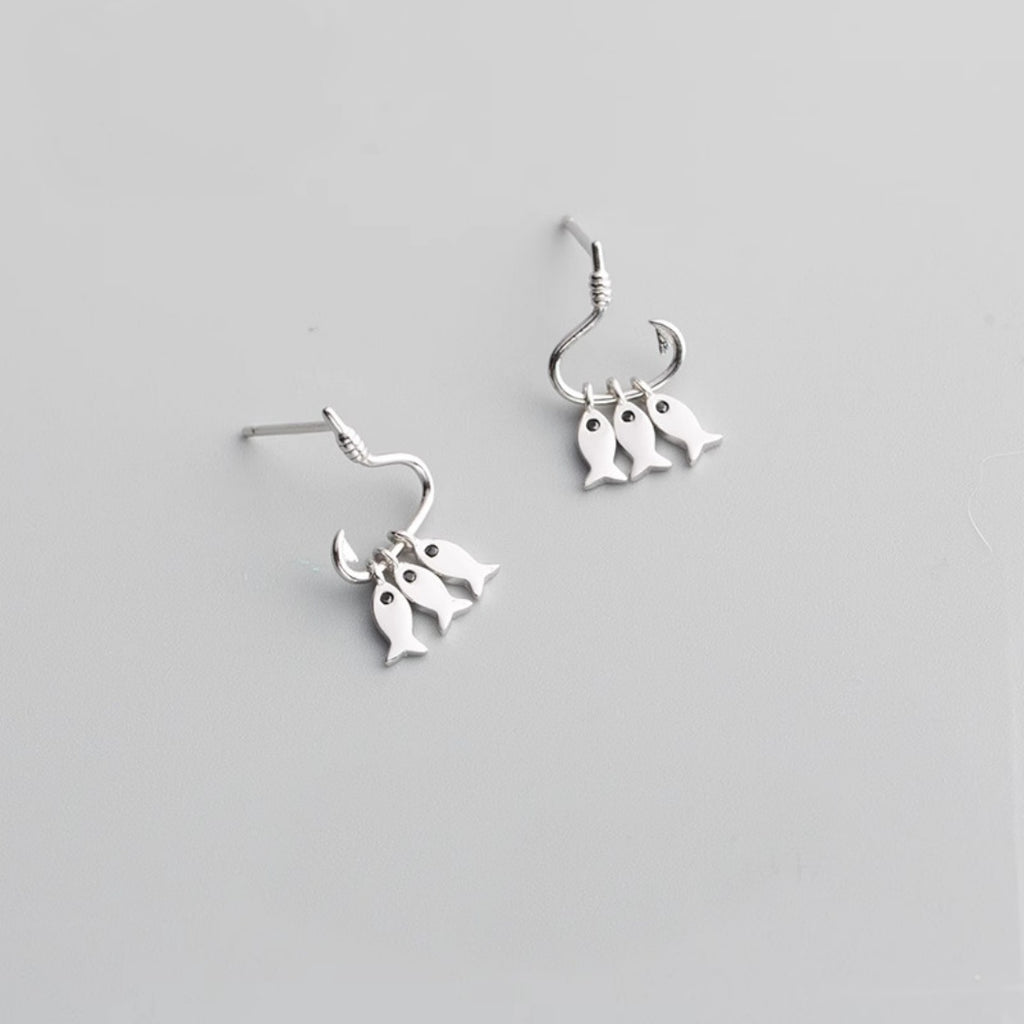 Minimalist Fish Earring For Women High-end Versatile And Willing To Take The Bait