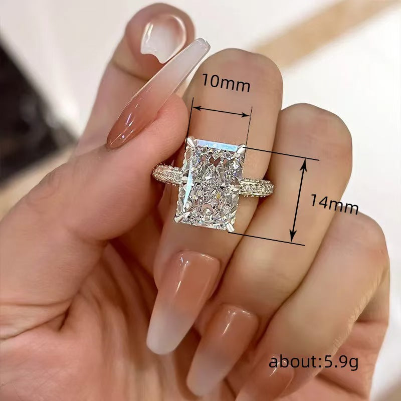 Ring Inlaid With An Extra-large Zircon