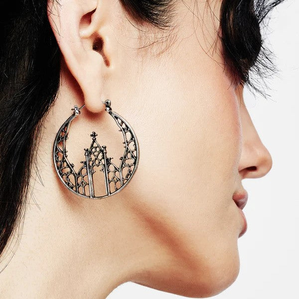Women's Fashion Vintage Hollow-Out Pendant Earrings